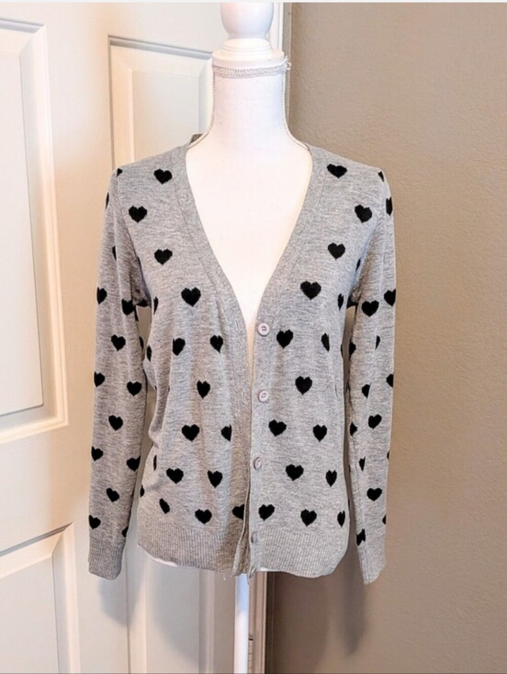 POL 100% Cotton Gray Cardigan with Black Heart Motif